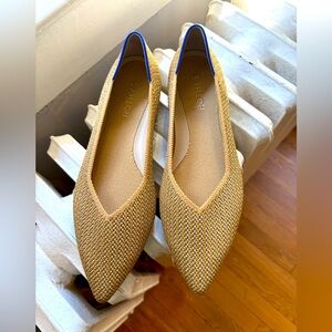 Rothy's Point II in Gold Stripe. NWT